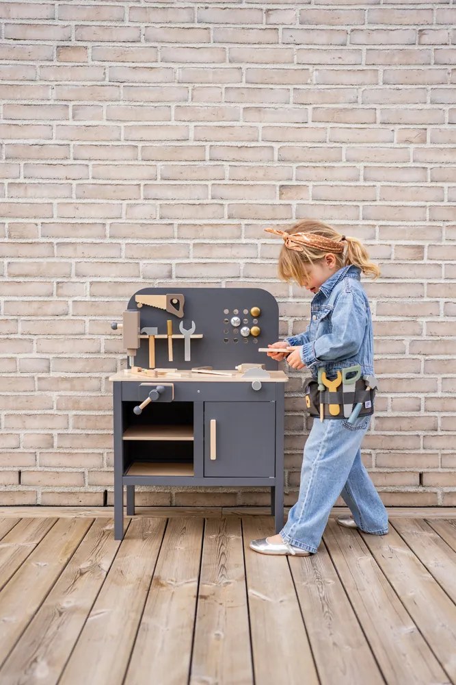 Drevený pracovný stolík pre deti v šedej farbe
