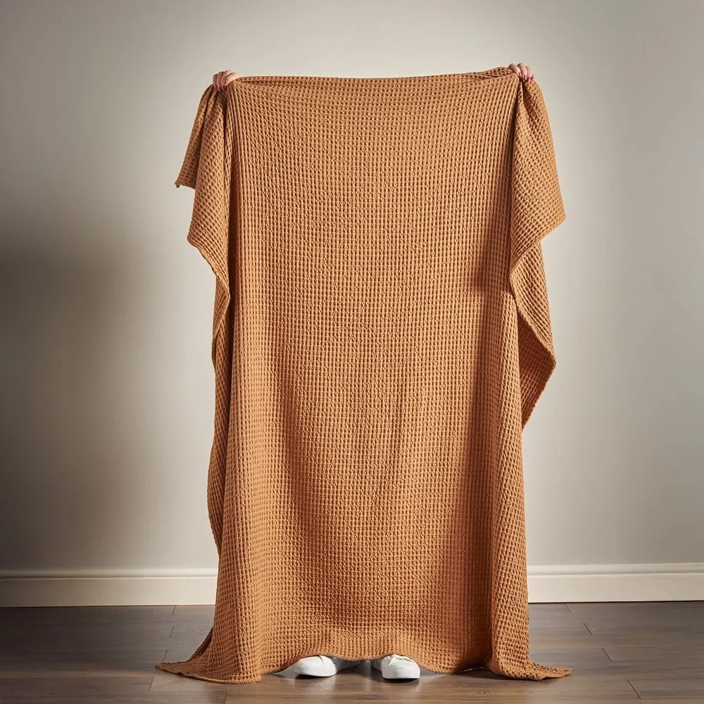 Hnedá bavlnená deka 150x200 cm Jaipur Chunky Waffle – Pineapple Elephant