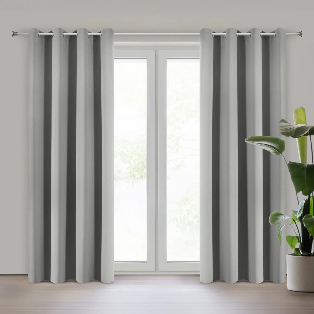 ZATEMŇOVACÍ ZÁVES NA KRÚŽKOCH ADLEY 135X250 CM STRIEBORNÁ