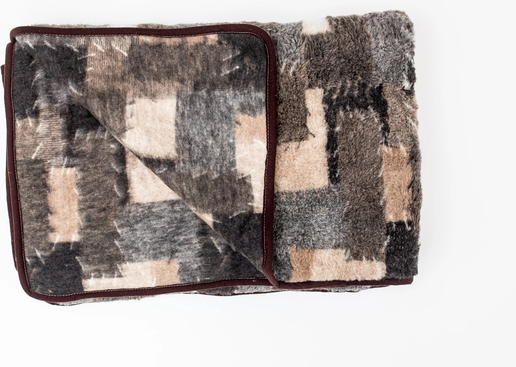 Deka z ovčej vlny 002