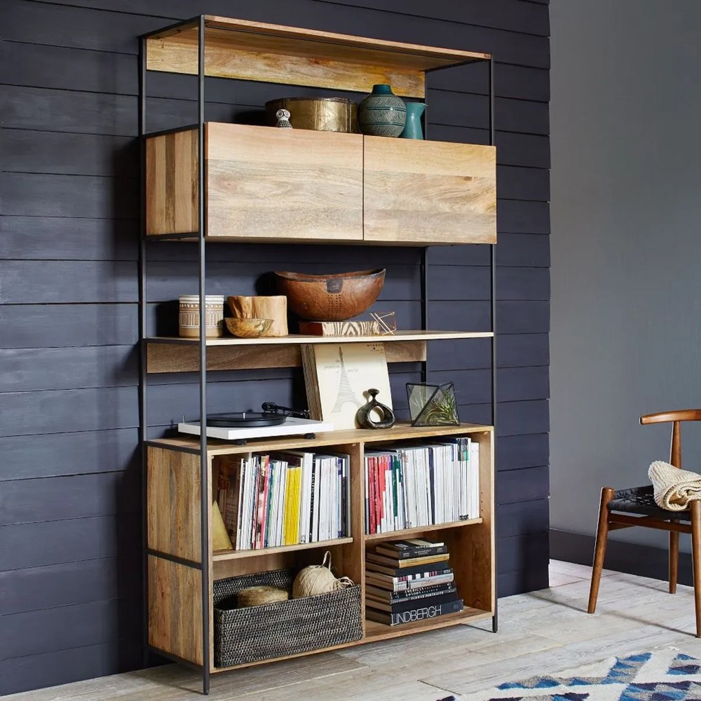 furniture-nabytek.cz - Kovová knižnica v kombinácii s drevom mango 130x213x35