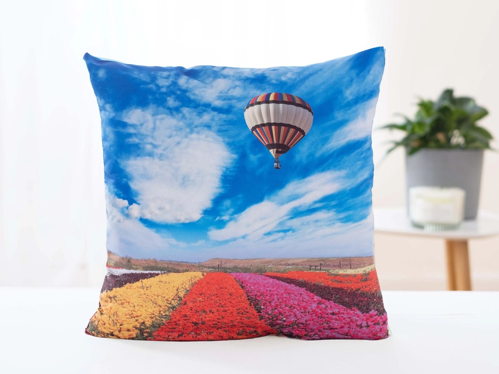 Obliečka na vankúš 40 × 40 cm - Let balónom nad záhonmi