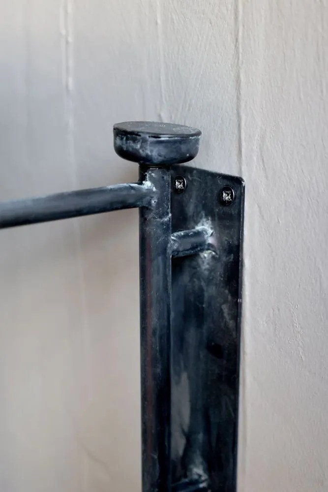 Čierny antik drevený okrúhly nástenný stôl Wall Table - Ø 35*45 cm