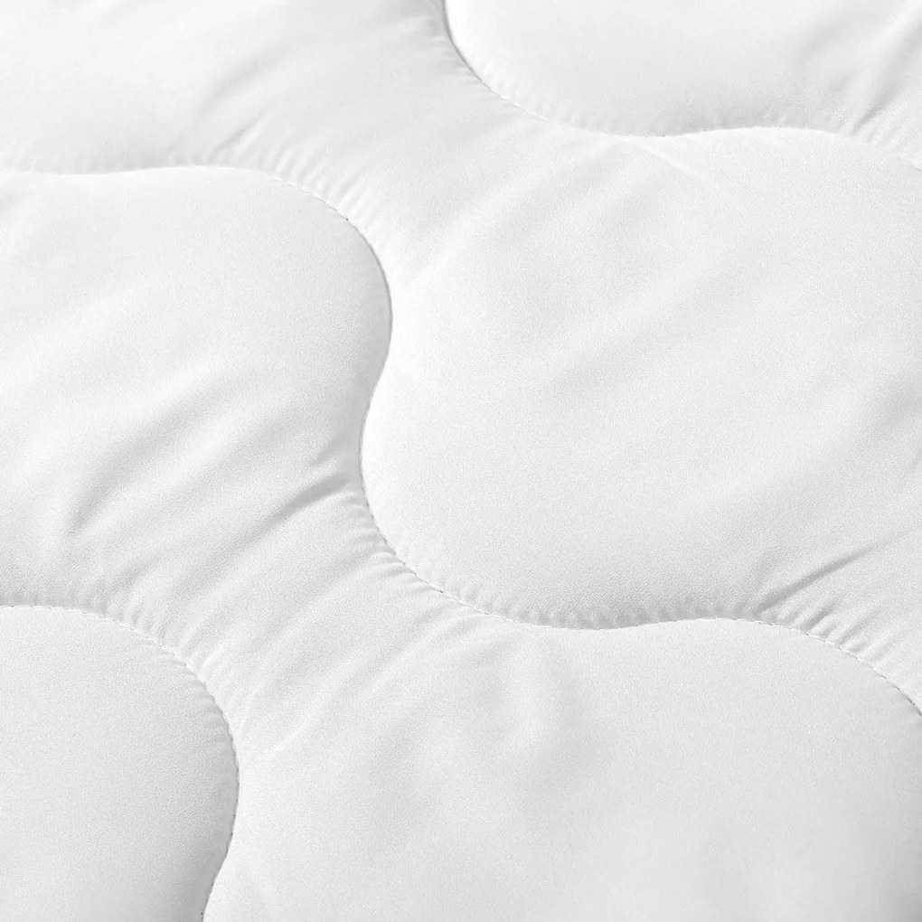 Goldea letný prešívaný paplón - 550g - 140x200 cm (jednolôžko) 140 x 200 cm