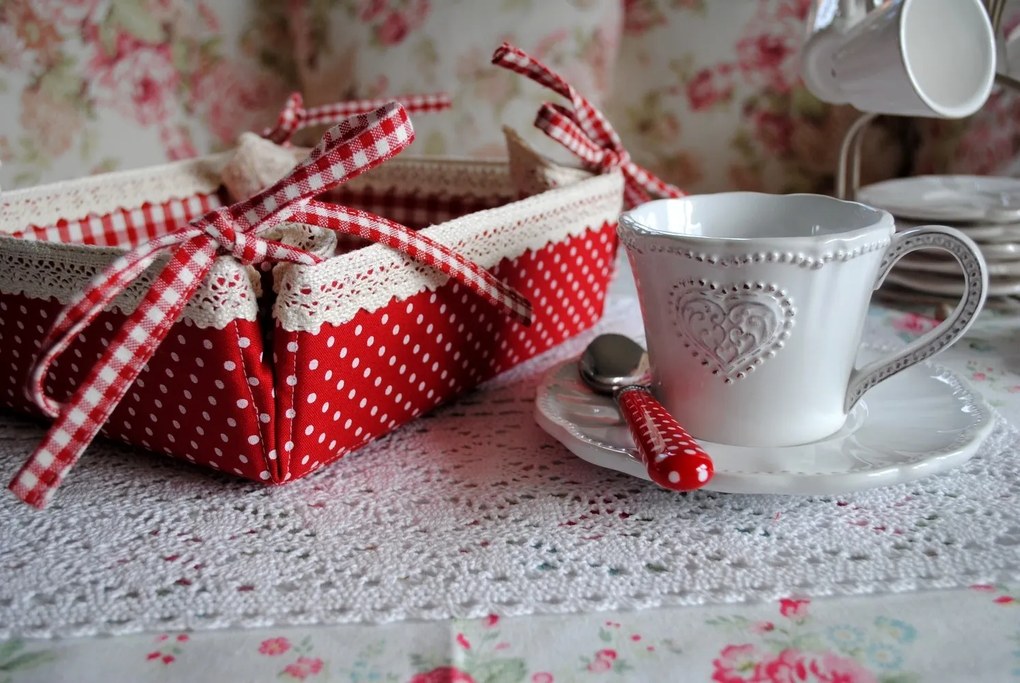 Keramická šálka s tanierikom so srdiečkom Heart - 12*9*7 cm / Ø 15*2 cm / 220 ml