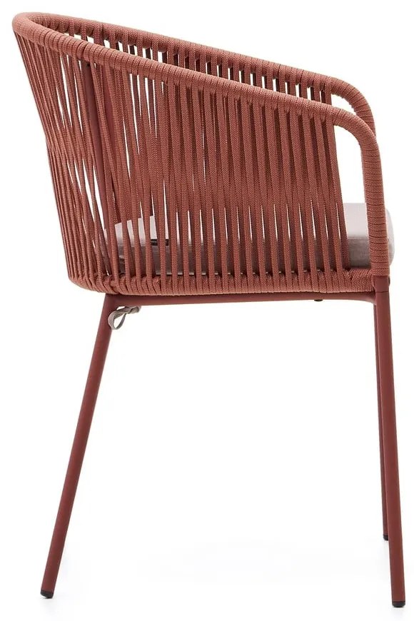 Terakotová kovová/polstrovaná záhradná stolička Yanet – Kave Home