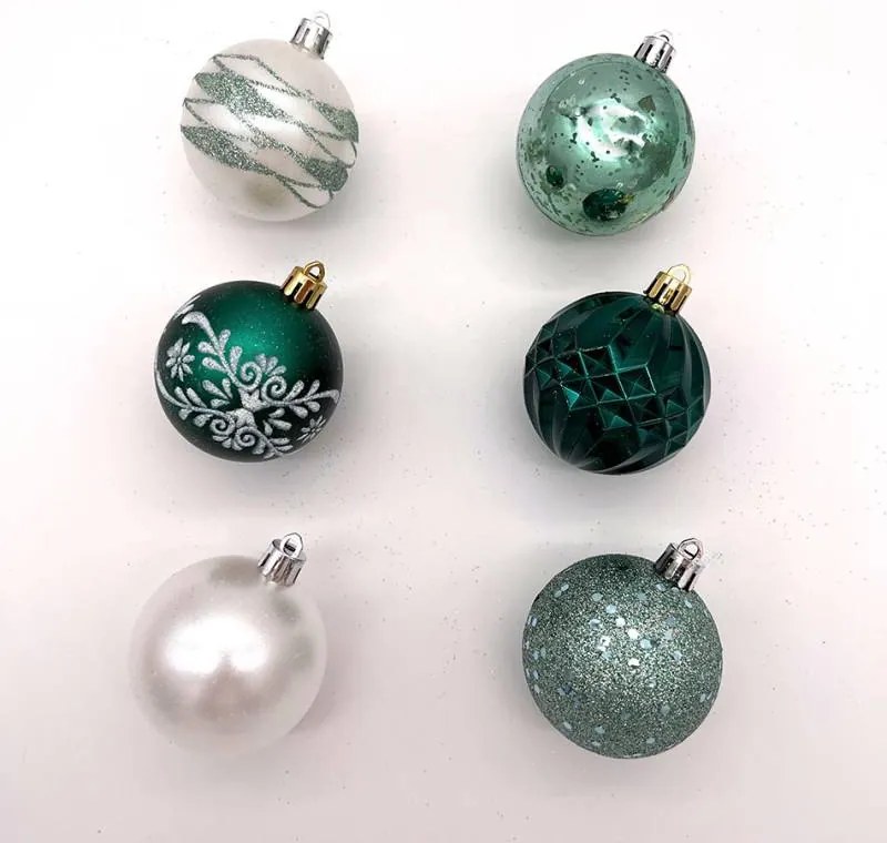 DECOLED Plastové ozdoby, d. 6 cm, 50 ks, zelené