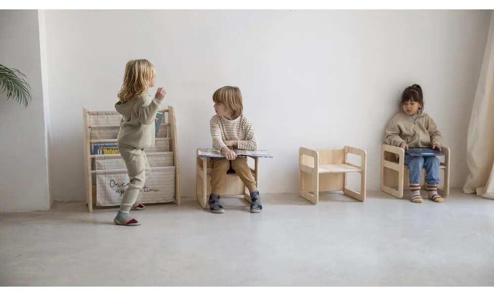 Detské stoličky z borovicového dreva v sade 2 ks Montessori – Little Nice Things
