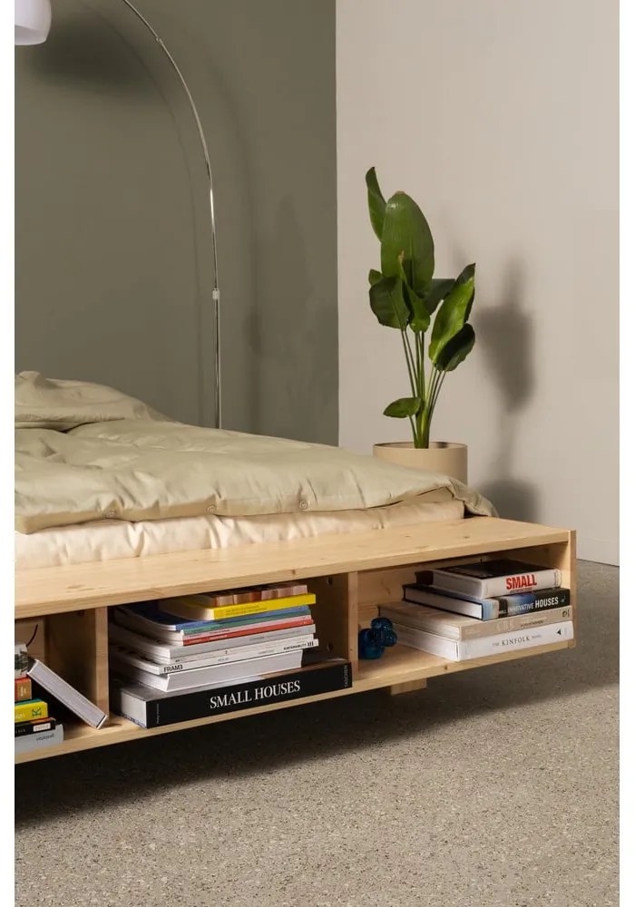 Dvojlôžková posteľ z borovicového dreva s roštom 140x200 cm v prírodnej farbe Merge – Karup Design