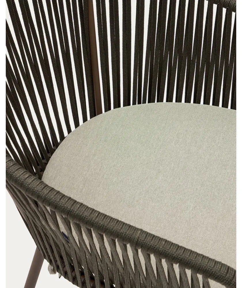 Zelená kovová/polstrovaná záhradná stolička Yanet – Kave Home