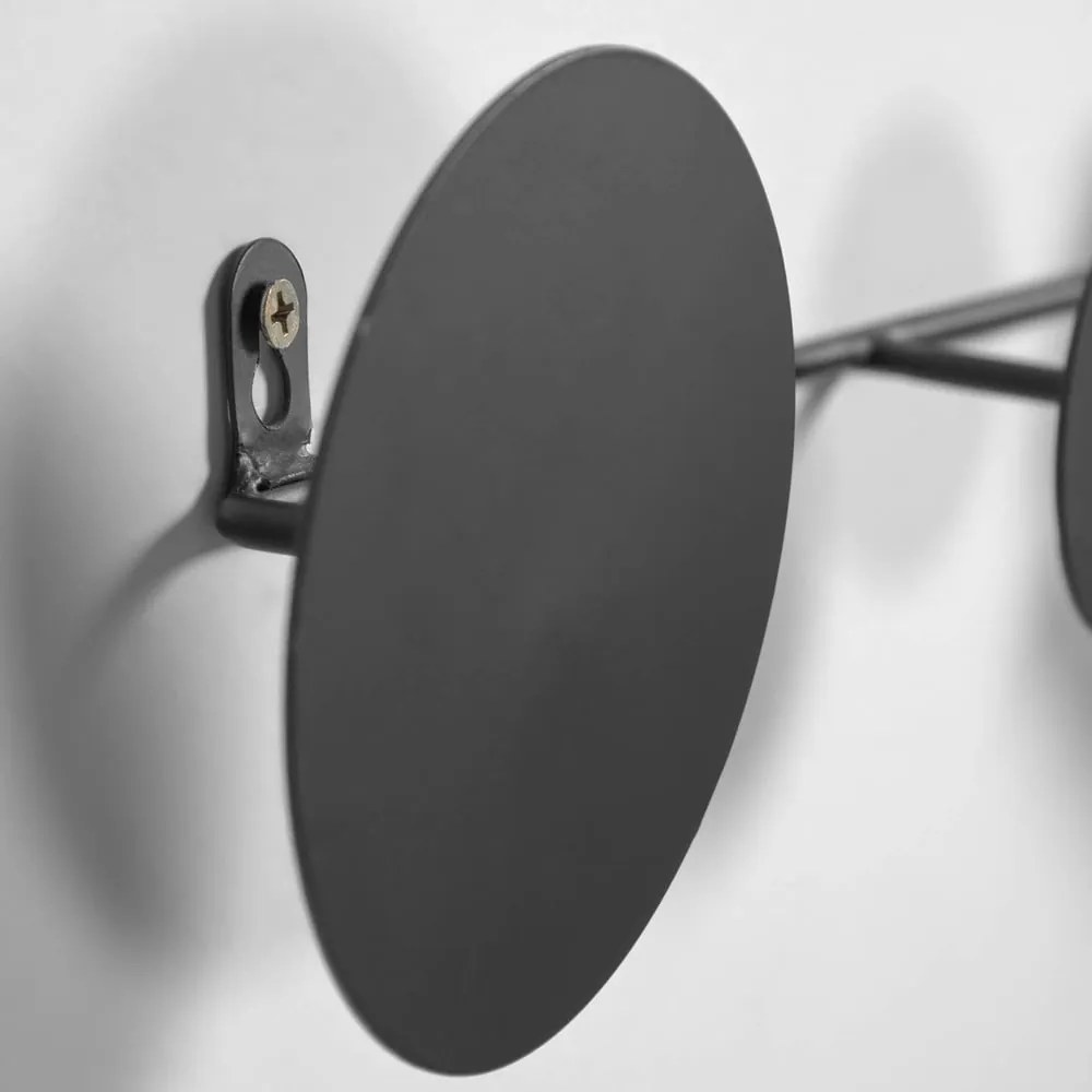 Čierny kovový nástenný vešiak Kave Home Vianela, 41 x 10 cm