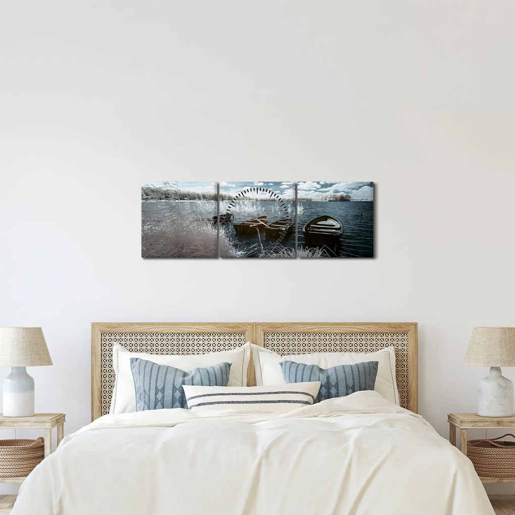Obraz - Drevené loďky na jazere (s hodinami) (90x30 cm)