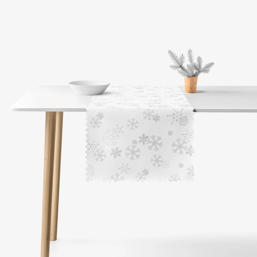 Goldea behúň na stôl teflónový - strieborné vločky na bielom 35x140 cm