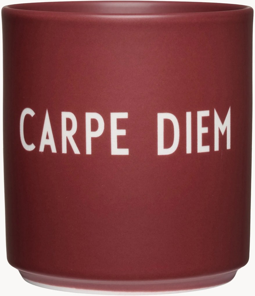 Hrnček's nápisom Favourite Carpe Diem