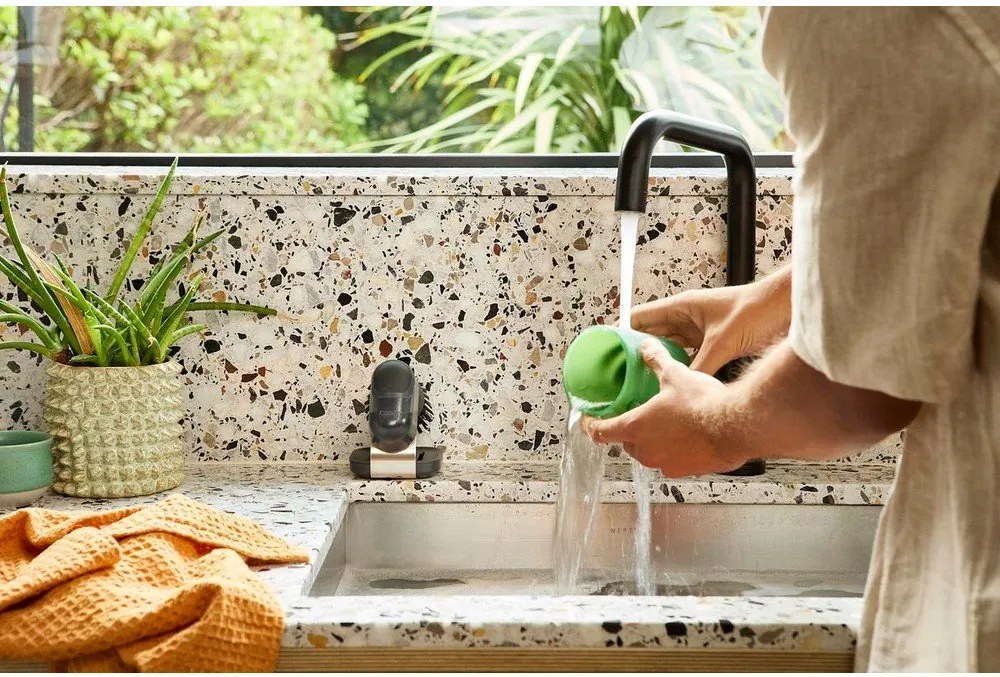 Kefa na riad so zásobníkom SinkTech – Joseph Joseph