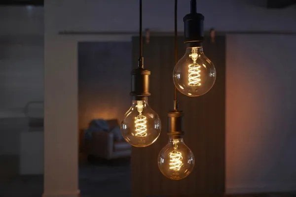 LED Stmievateľná žiarovka Philips Hue WHITE FILAMENT G93 E27/7W/230V 2100K