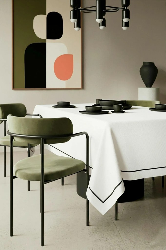 Obrus QUEEN biely s čiernou Rozmer: 140x320 cm