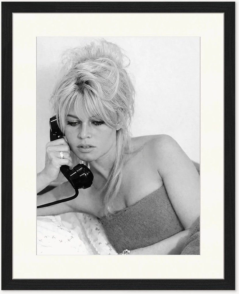 Ručne vyrobená zarámovaná fotografia Brigitte on The Phone