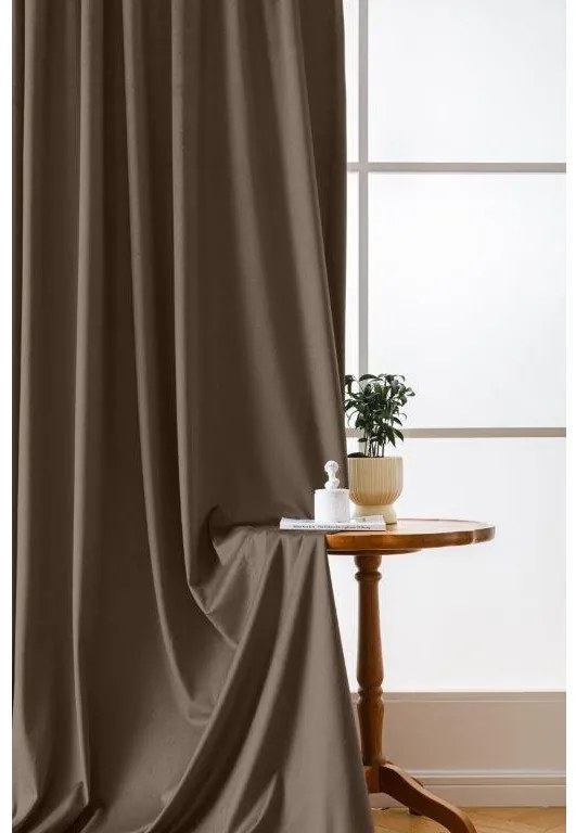 Tmavý zatemňovací záves VELVET 140x270 cm Zavesenie: Riasiaca páska
