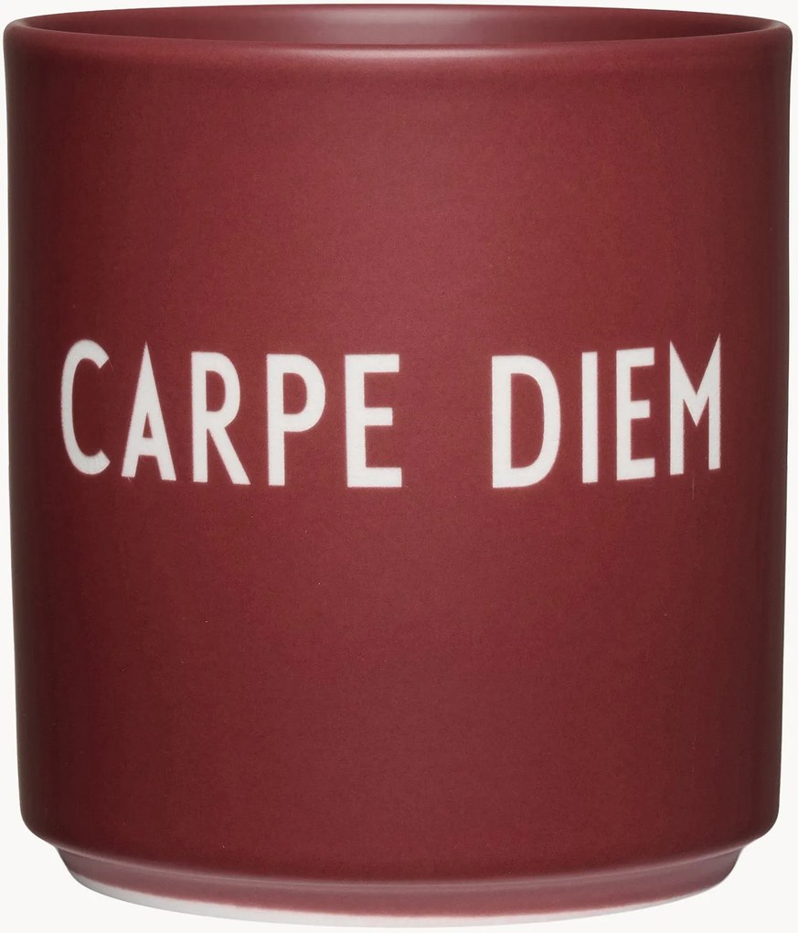 Hrnček's nápisom Favourite Carpe Diem