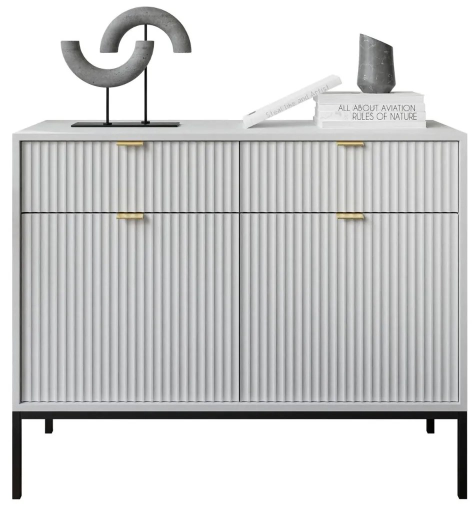 KOMODA VIGGO BIELA + ČIERNY PODSTAVEC 104 cm