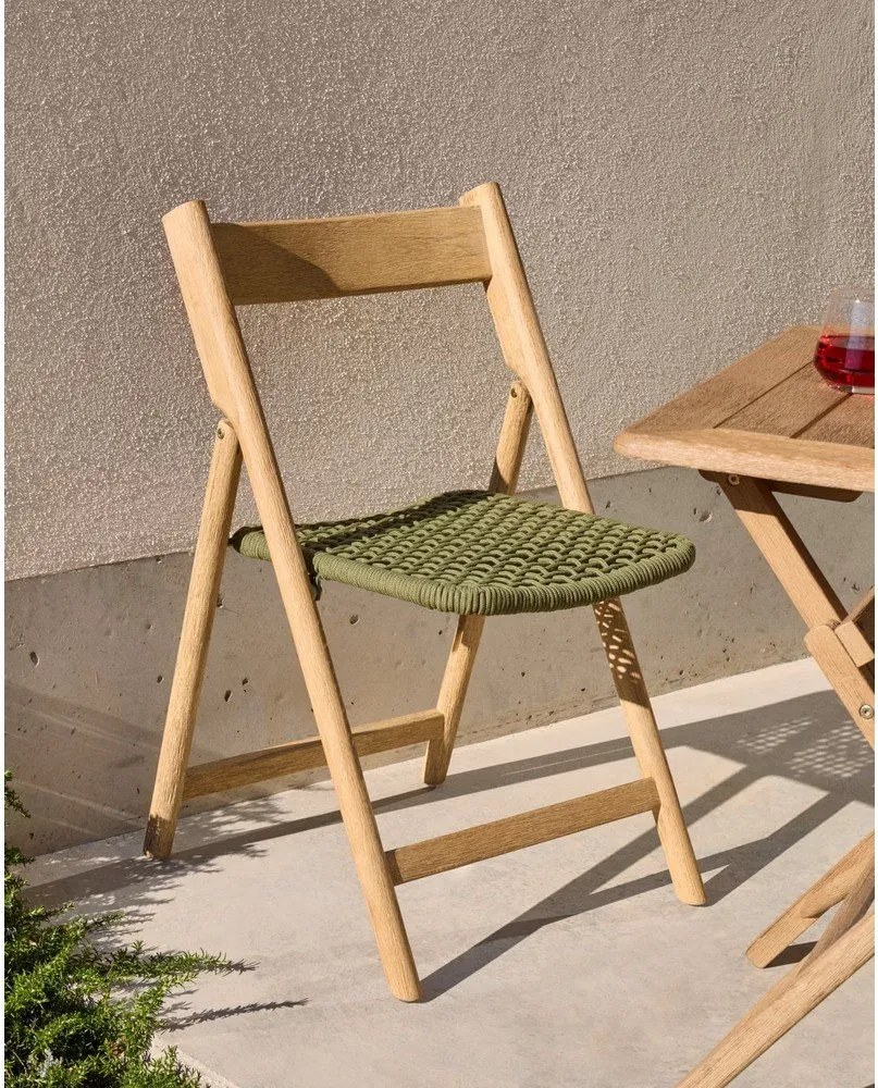 Drevená záhradná stolička v zeleno-prírodnej farbe Dandara – Kave Home