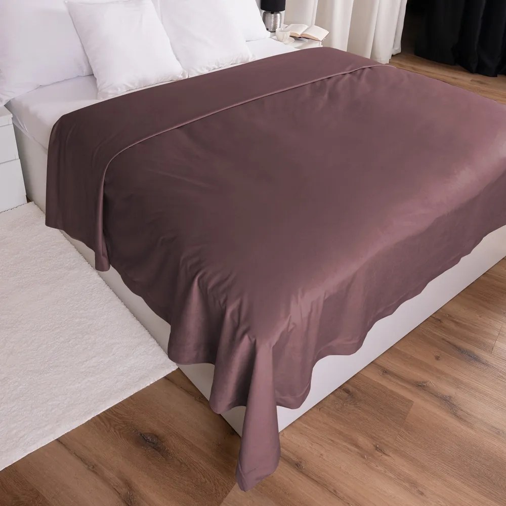 Biante Zamatový prehoz na posteľ Velvet Prémium SVP-019 Hnedofialový 140x200 cm