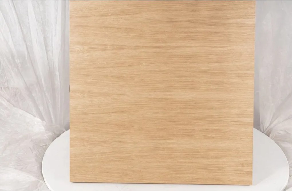 AKCIA Čierny jedálenský stôl s doskou v dekore dub PURO 60x60 II. akosť