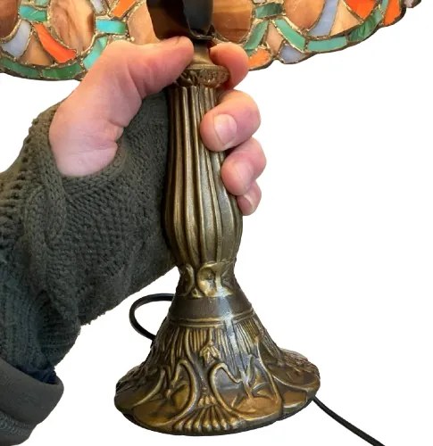 Vitrážové stolné svietidlo do obývačky Tiffany Prezent 81