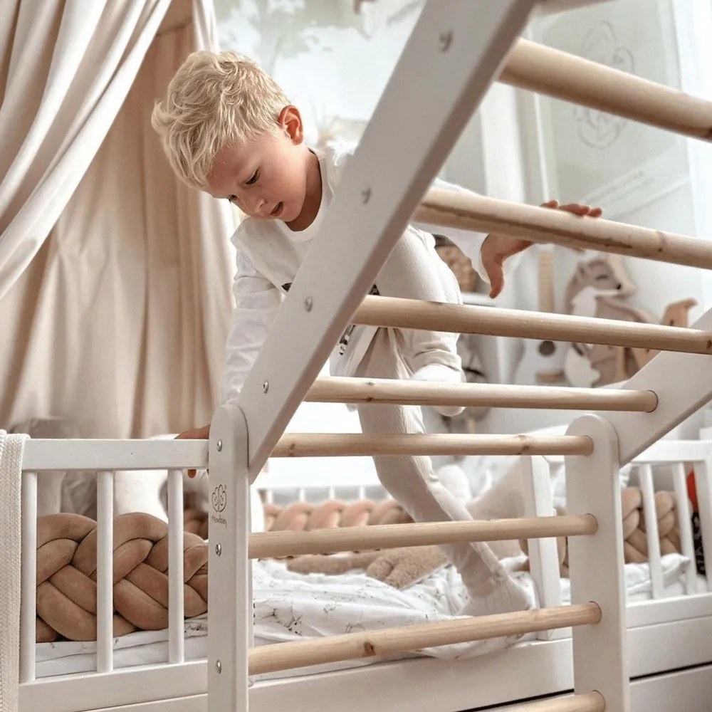 Svetlomodrý/v prírodnej farbe pikler trojuholník z borovicového dreva 112x61x94 cm Montessori – Meowbaby