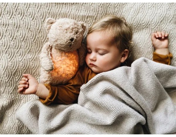 Moonie - Uspávadlo s melódiou a svetlom medvedík 2.0 organic grey