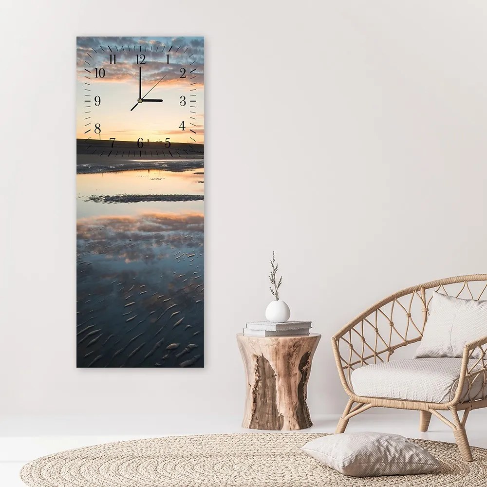 Gario Hodiny na stenu Zaplavená pláž Rozmery: 30 x 90 cm