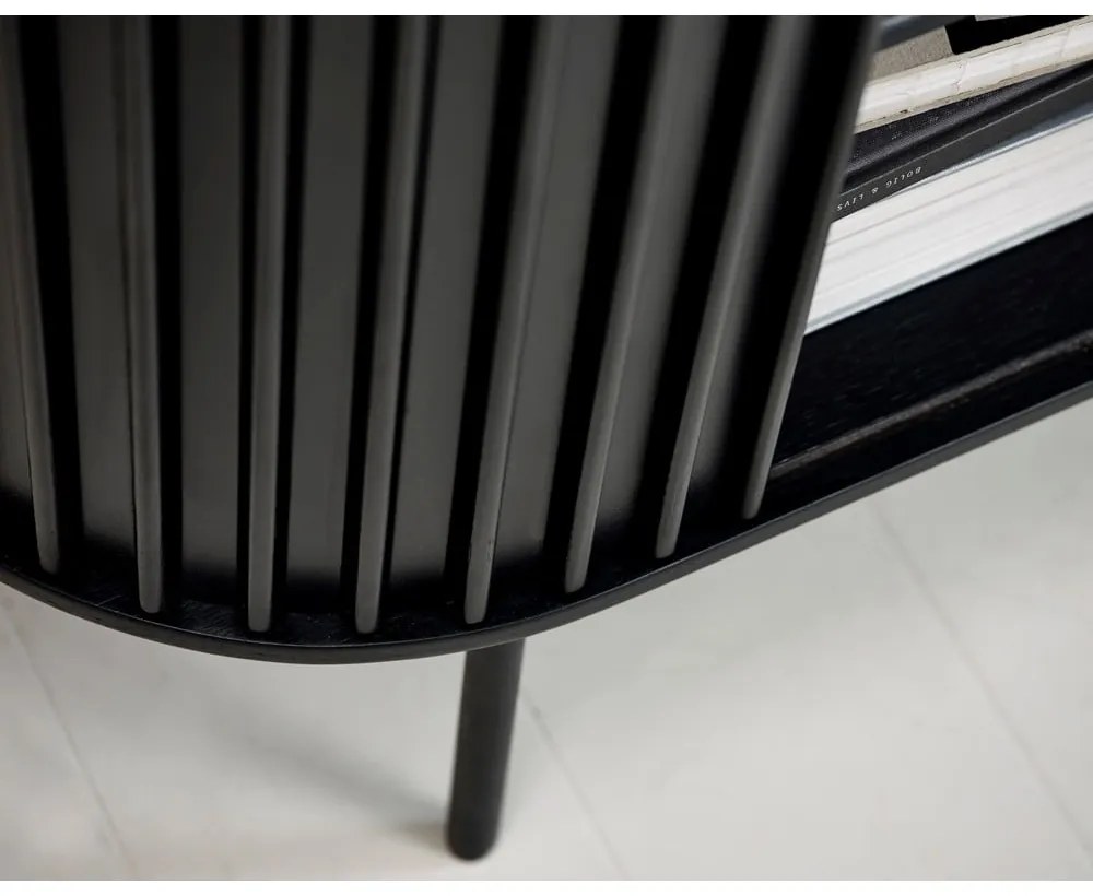 Čierna skrinka v dekore duba 125x110 cm Siena – Unique Furniture