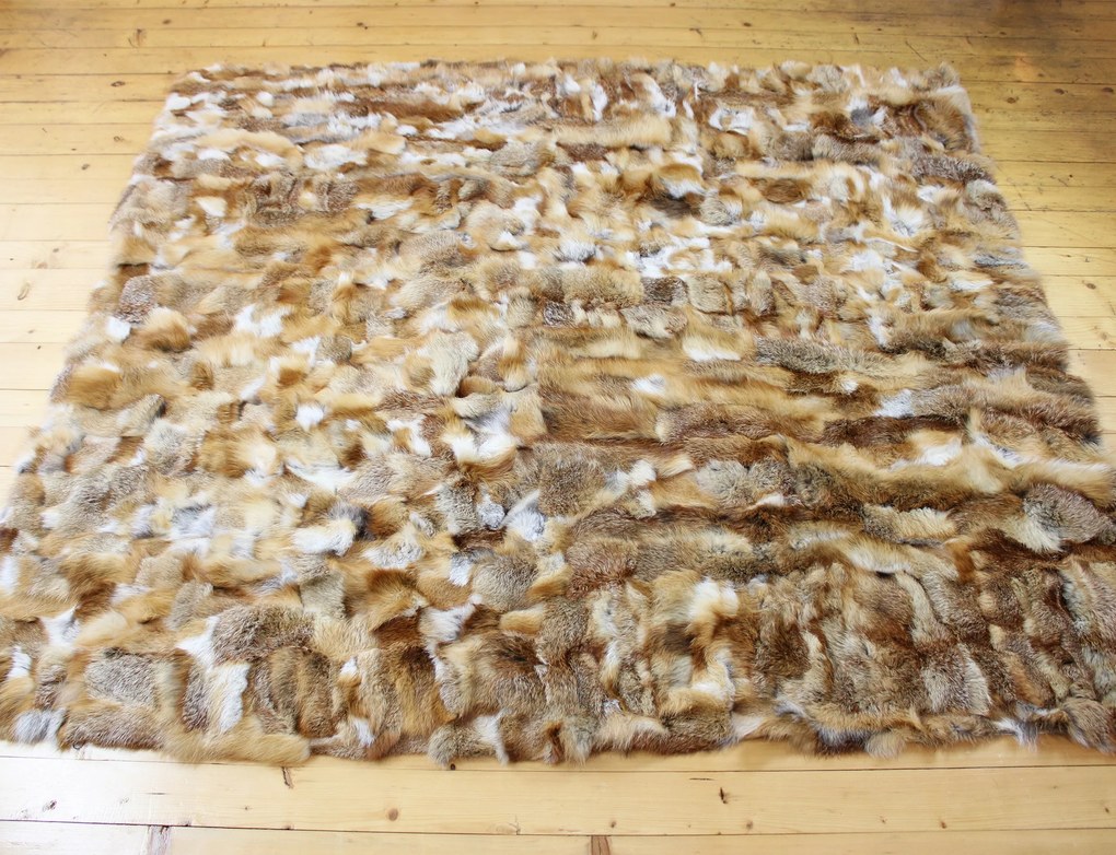 Exkluzívna prírodná prikrývka, koberec z kožušiny Lisa