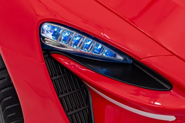 Detské elektrické autíčko McLaren Artura 4×4 červené