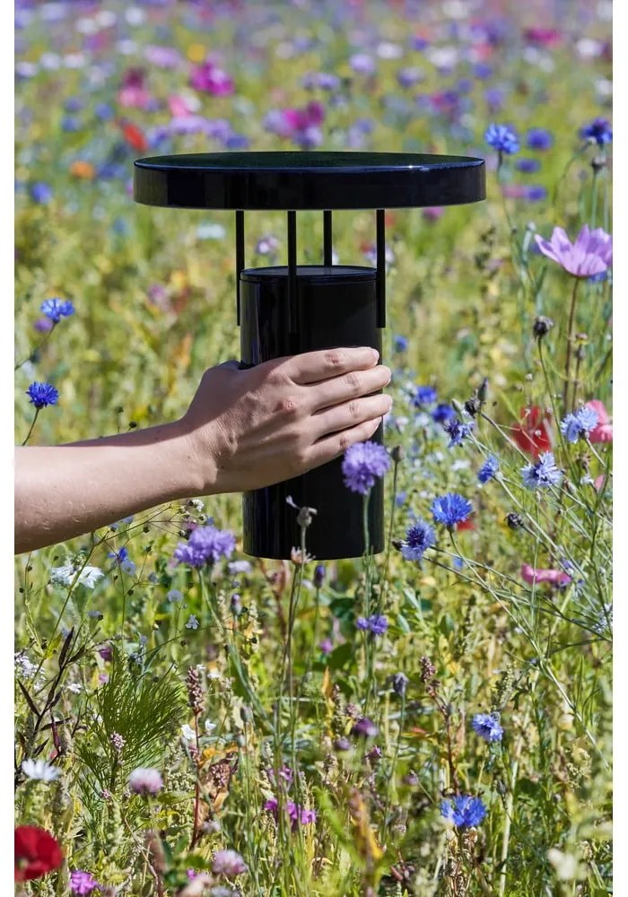 Čierna LED stmievateľná stolová lampa s kovovým tienidlom (výška 28 cm) BringMe – Hübsch