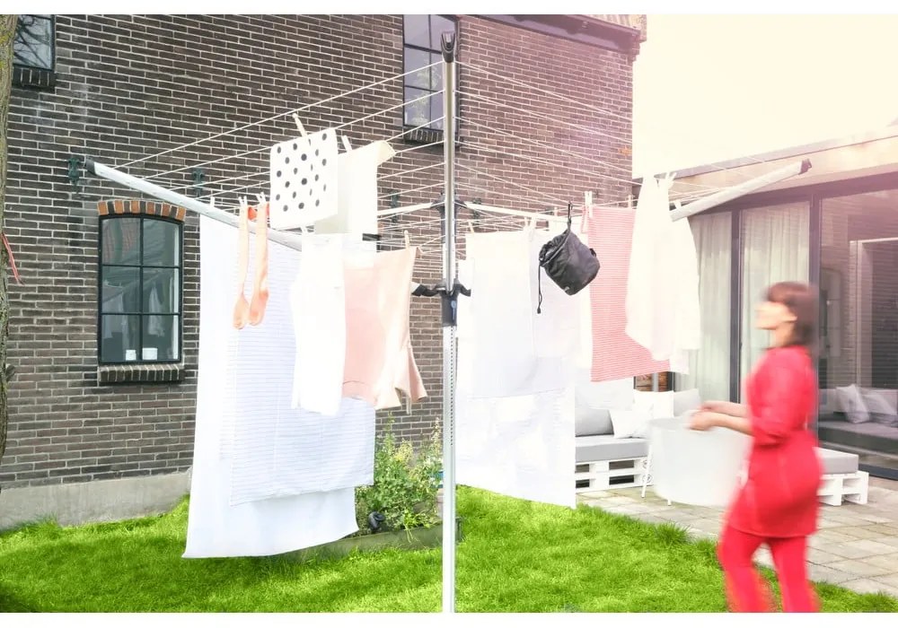 Vonkajší sušiak na bielizeň v striebornej farbe 60 m Lift-o-Matic Advance – Brabantia