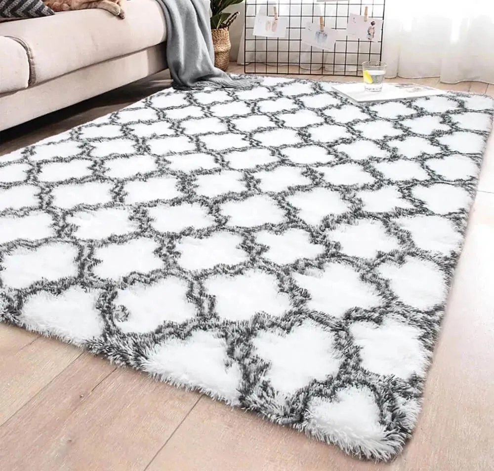 TZ Biely vzorovaný koberec shaggy Decor Latern Rozmer: 120x170 cm