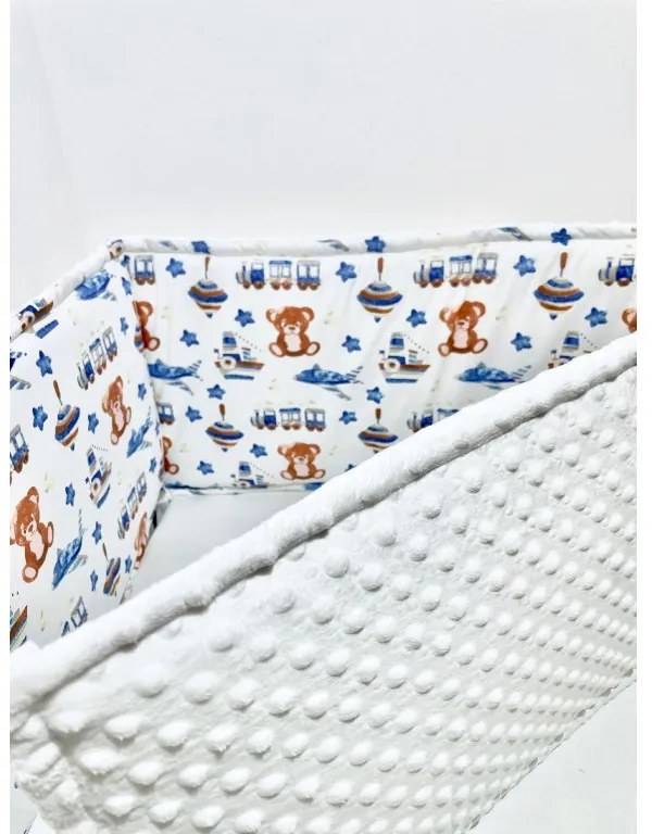 INTERMEDIC SK Mantinel do postieľky Macko s vláčikom / minky biela – 180x30 cm