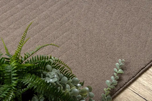 Koberec TEXTURA 488.12.LA600 Osta hnedý