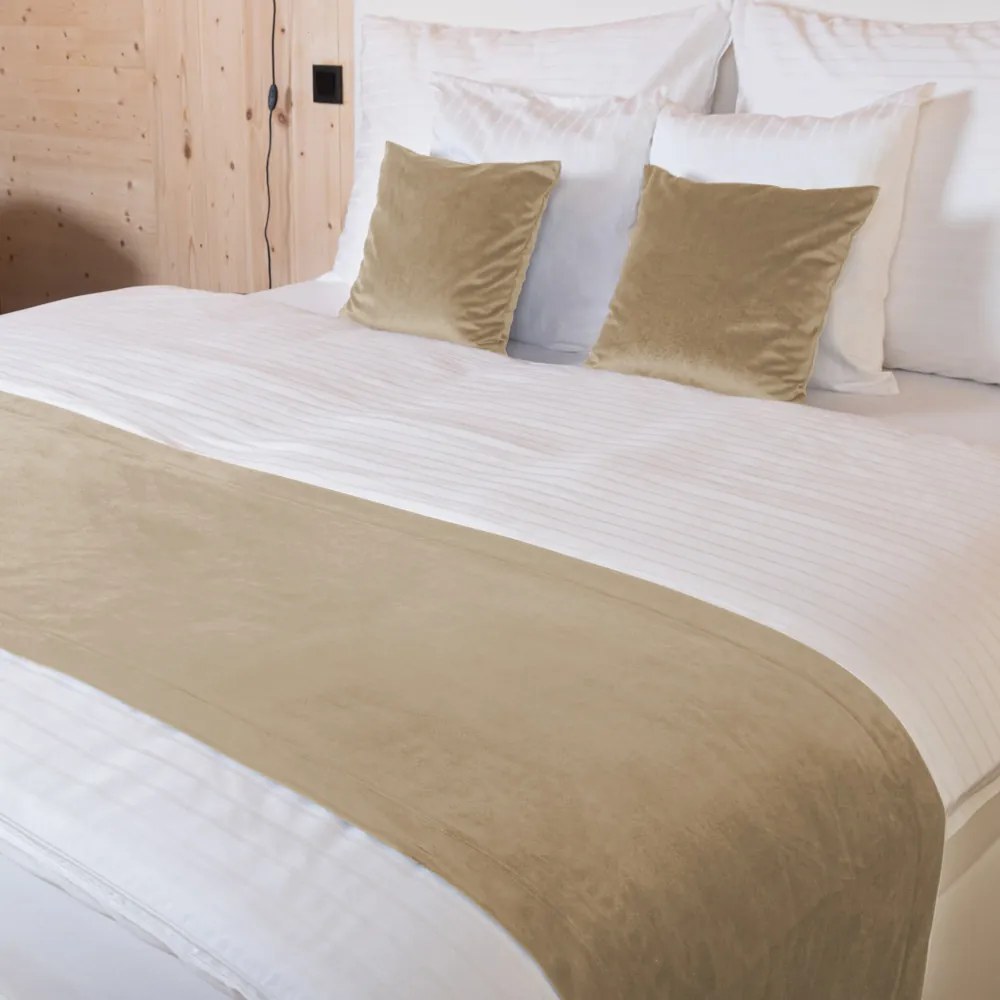 Biante Zamatový prehoz/behúň na posteľ Velvet Prémium SVP-045 Kávovo béžový 60x200 cm