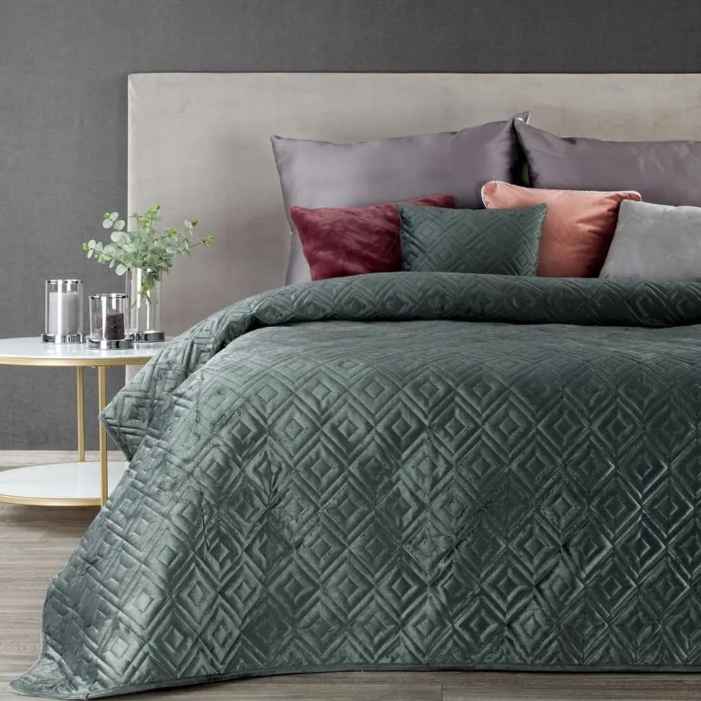 DomTextilu Luxusný prešívaný prehoz na manželskú posteľ tmavo zelenej farby Šírka: 220 cm | Dĺžka: 240 cm 28404-154273
