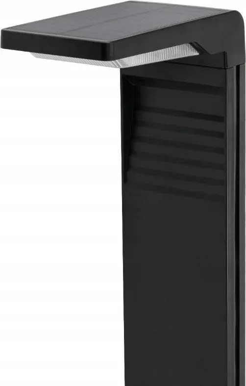 SADA 4 solárnych LED záhradných lámp na záhradné stĺpiky so senzorom súmraku