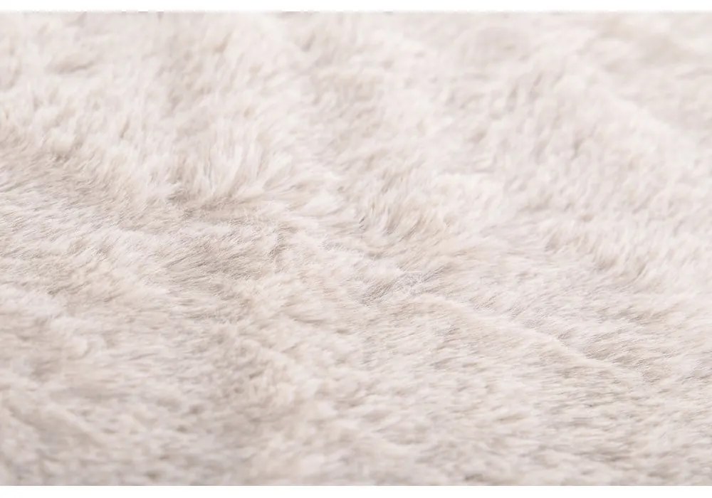 Bielobéžová deka z umelej kožušiny 150x200 cm Ruby – Tiseco Home Studio