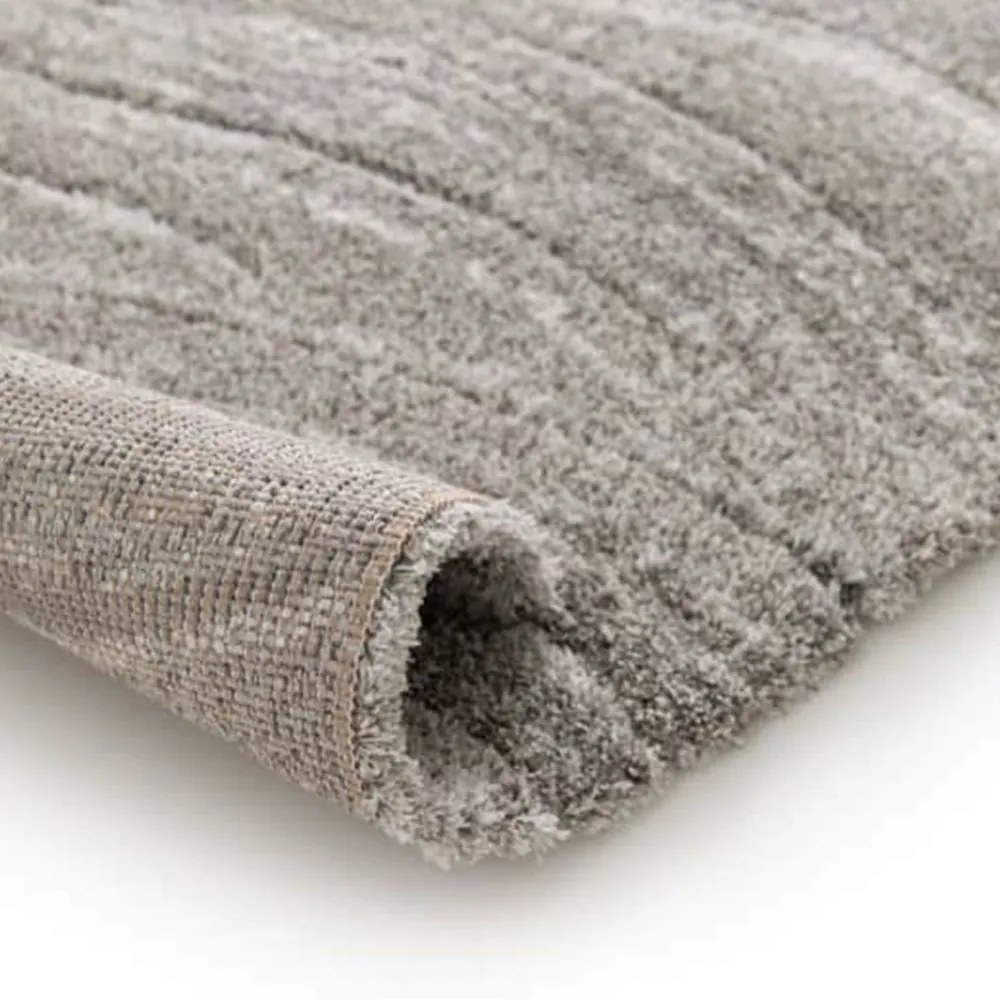 Koberec Serenity v sivej farbe s decentným vzorom Šírka: 120 cm | Dĺžka: 170 cm
