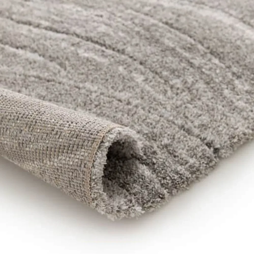 Koberec Serenity v sivej farbe s decentným vzorom Šírka: 80 cm | Dĺžka: 150 cm