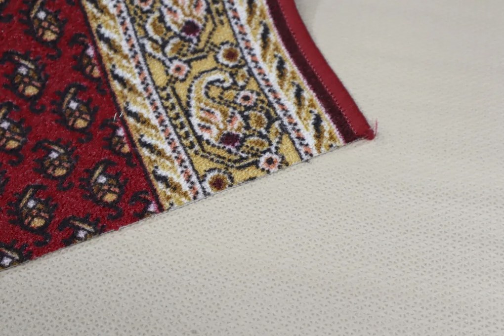 Associated Weavers, Protišmykový behúň na mieru Inca 11, šíre 100 cm, červená, chodba / predsieň