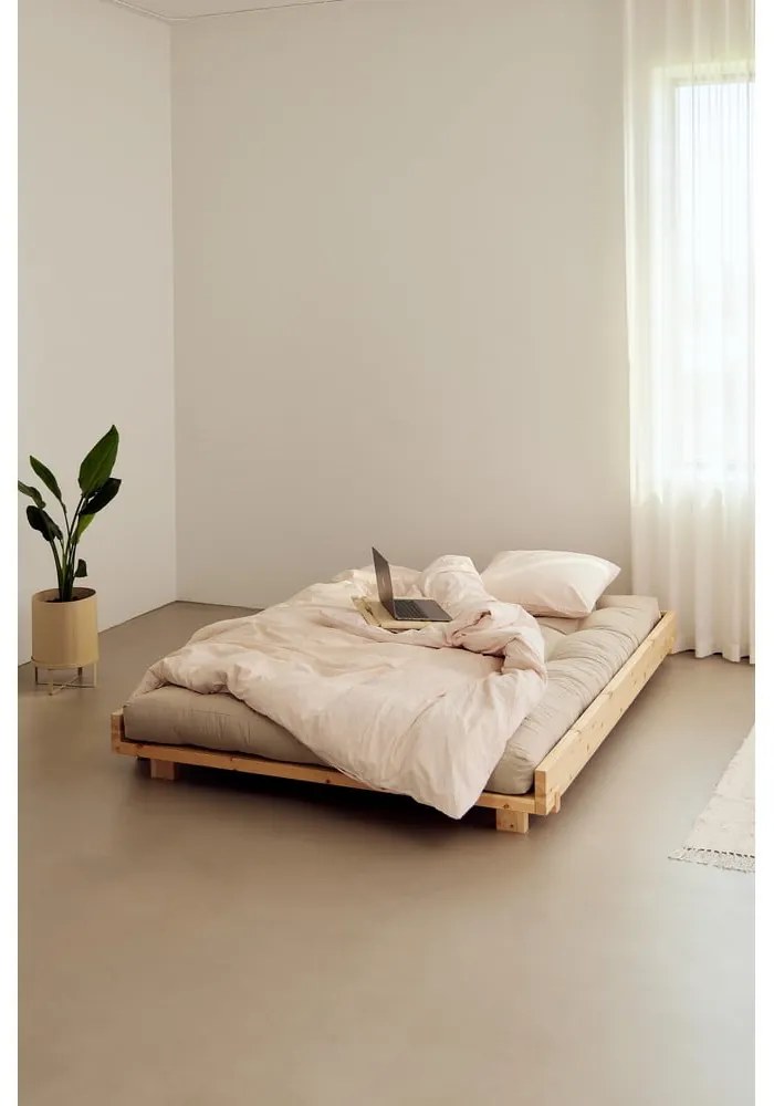 Dvojlôžková posteľ z borovicového dreva s roštom v prírodnej farbe 160x200 cm Social Bed – Karup Design