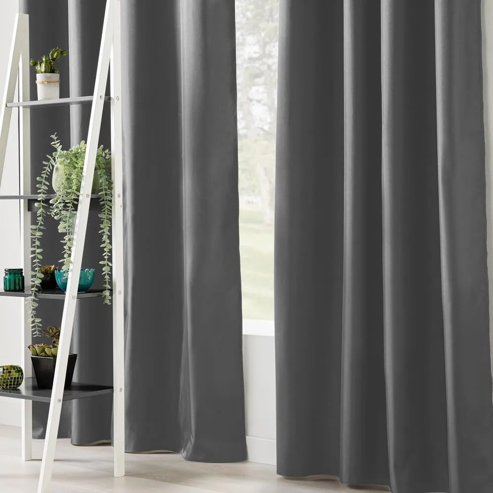 Antracitový termo záves 140x260 cm Icemount – douceur d'intérieur
