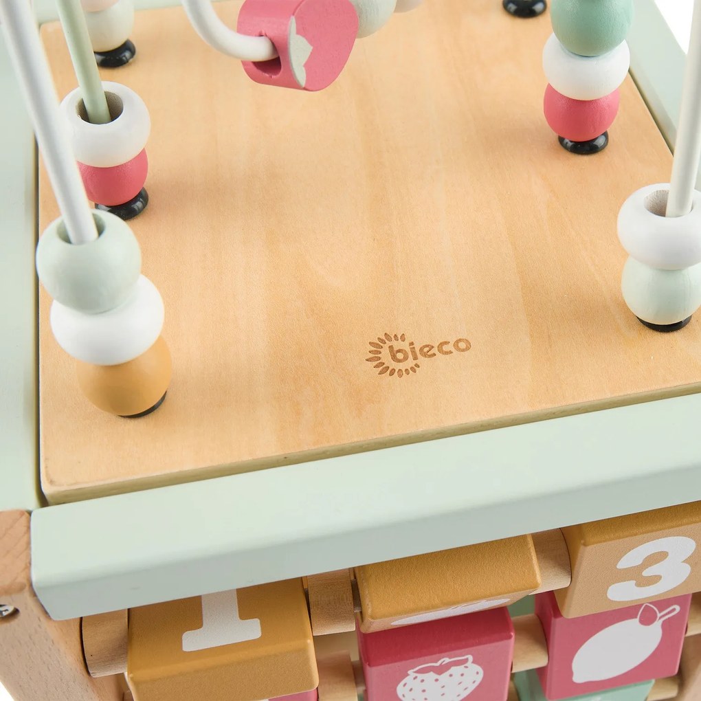 Bieco - Motorická kocka s labyrintom - berry
